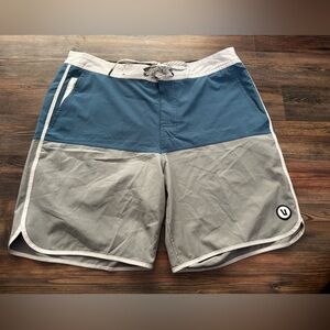 Vuori Men’s Swim Trunks Bathing Suit Size 32 (M)